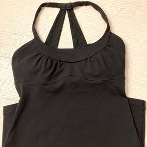 Lululemon blk tank with built in bra size 4